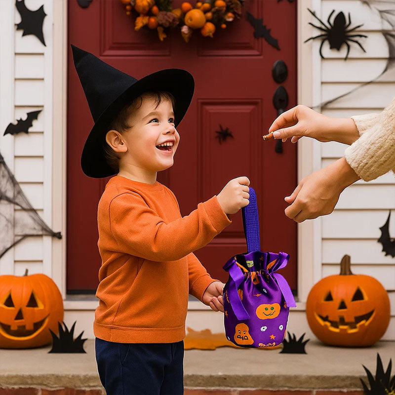 Perfekt för trick or treat! Rymlig godispåse för barn med roliga Halloween-motiv