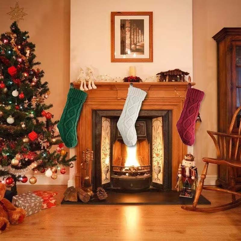 🧦 Stickade Väggstrumpor | Mysig Väggdekoration & Julstrumpa 🎄 | Rustik Inredning 🏡