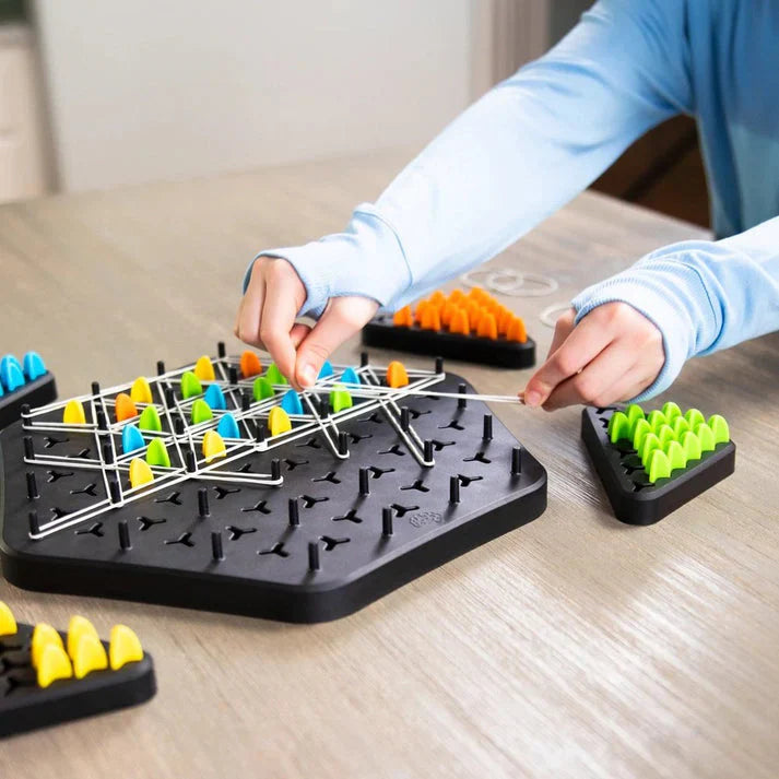 🧩 Triggle Logik- & Strategispel | Hjärnträning för Hela Familjen | Portabelt & För alla Åldrar 👨‍👩‍👧‍👦